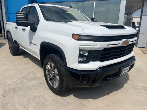 2026 Chevrolet Silverado 2500 Custom