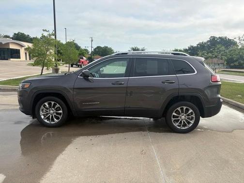 2021 Jeep Cherokee Latitude Lux