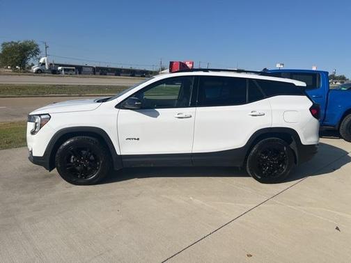 2023 GMC Terrain AT4