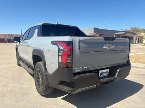 2025 Chevrolet Silverado EV LT