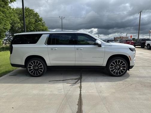 2025 Chevrolet Suburban High Country