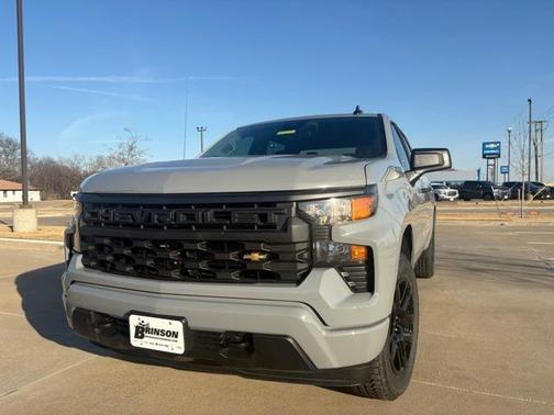 2025 Chevrolet Silverado 1500 Custom