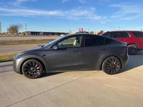 2023 Tesla Model Y Performance