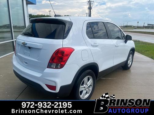 Summit White 2020 Chevrolet Trax LS
