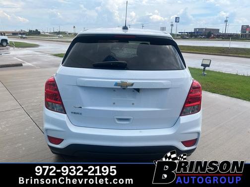 Summit White 2020 Chevrolet Trax LS