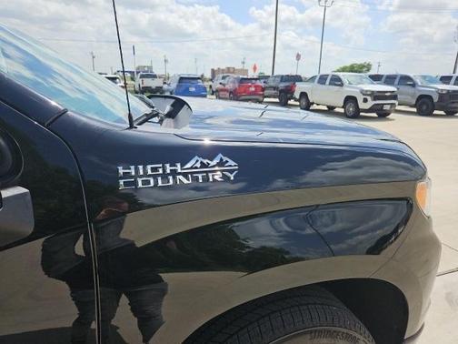 2025 Chevrolet Silverado 1500 High Country