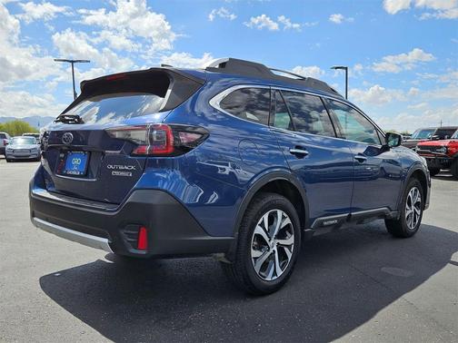 2022 Subaru Outback Touring