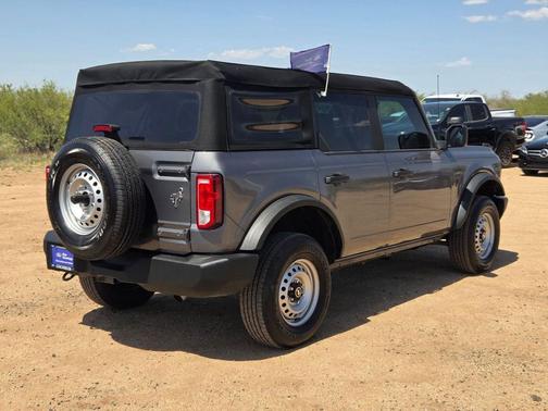 CARBONIZED GRAY METALLIC 2025 Ford Bronco Base