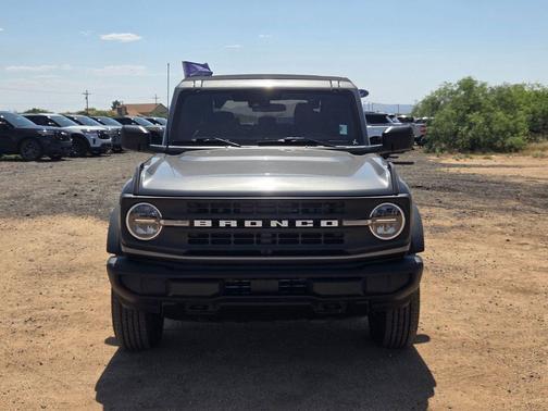 CARBONIZED GRAY METALLIC 2025 Ford Bronco Base