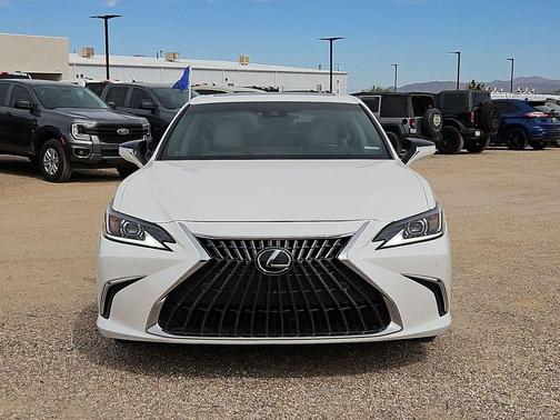 Eminent White Pearl 2025 Lexus ES 300h Base