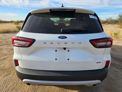 2026 Ford Escape PHEV SE