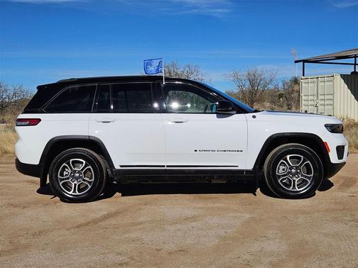 2022 Jeep Grand Cherokee 4xe Trailhawk