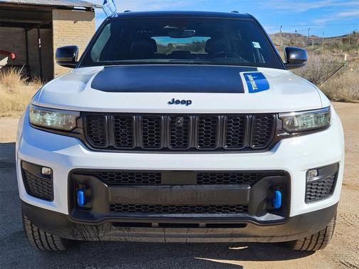 2022 Jeep Grand Cherokee 4xe Trailhawk