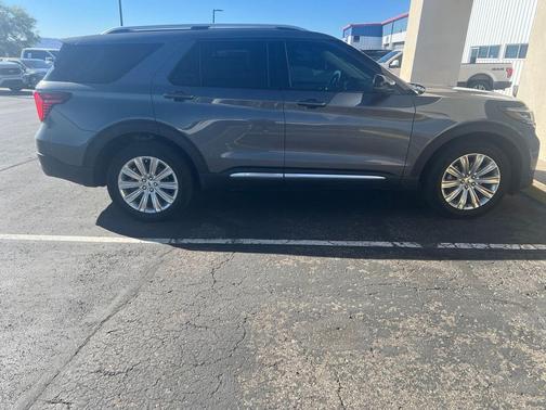 Gray Metallic 2025 Ford Explorer Platinum