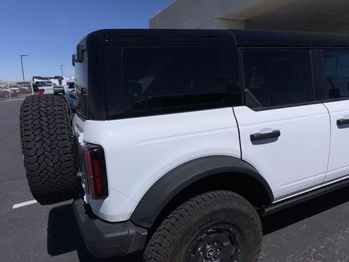 OXFORD WHITE 2025 Ford Bronco Badlands