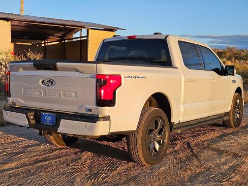 2025 Ford F-150 Lightning Flash