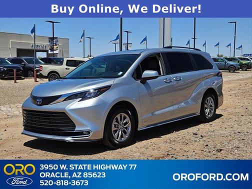 2024 Toyota Sienna XLE 8 Passenger