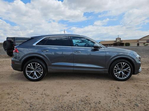 2023 Audi Q8 55 Prestige