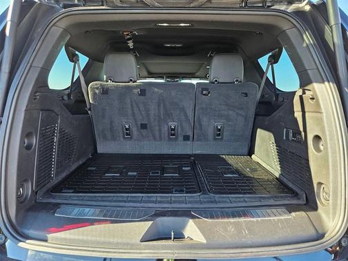 2022 GMC Yukon XL 4WD AT4