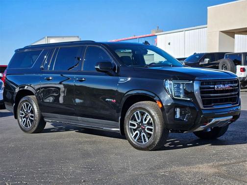 2022 GMC Yukon XL 4WD AT4
