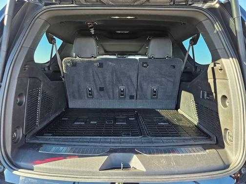 2022 GMC Yukon XL 4WD AT4