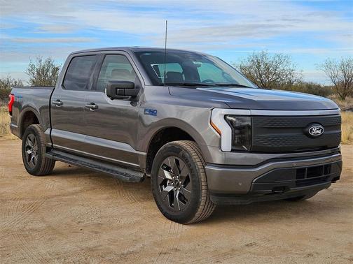 2025 Ford F-150 Lightning Flash