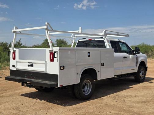 Oxford White 2026 Ford F-350 XL
