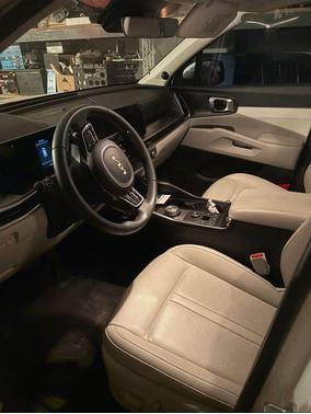 Snow White Pearl 2025 Kia Sorento Hybrid EX