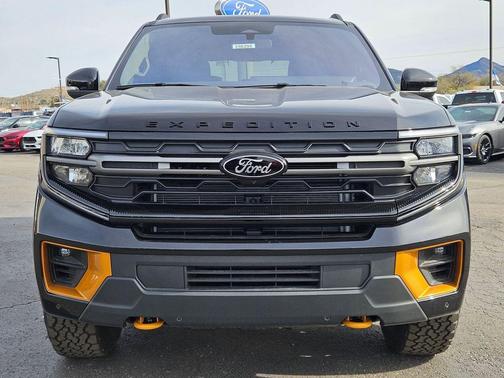 AGATE BLACK METALLIC 2025 Ford Expedition Tremor