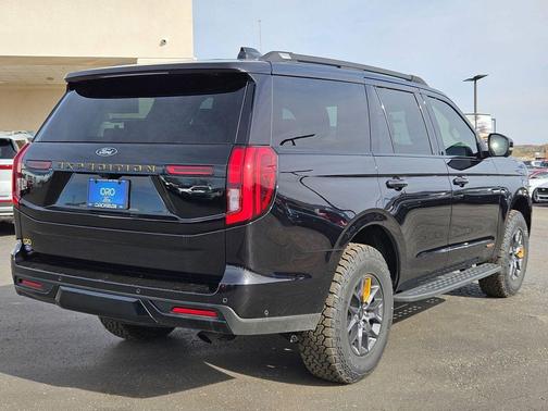 AGATE BLACK METALLIC 2025 Ford Expedition Tremor