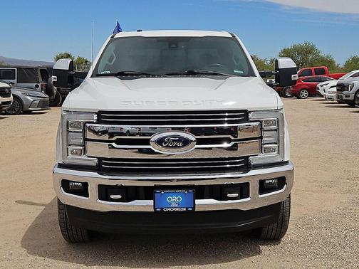 OXFORD WHITE 2017 Ford F-250 Lariat