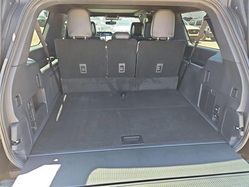 AGATE BLACK METALLIC 2026 Ford Expedition Max Platinum