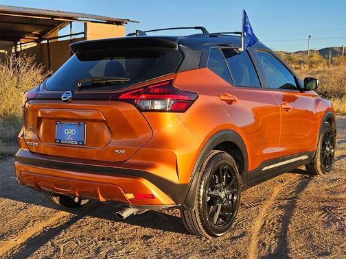2021 Nissan Kicks SR