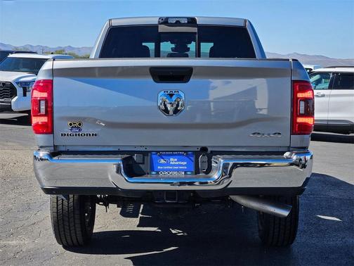 2024 RAM 2500 Big Horn Crew Cab 4x4 6'4' Box