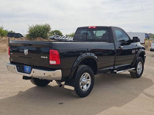 Brilliant Black Crystal Pearlcoat 2015 RAM 3500 SLT