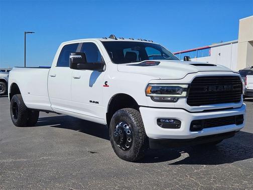 2024 RAM 3500 Laramie Crew Cab 4x4 8' Box