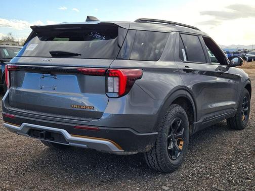 CARBONIZED GRAY METALLIC 2026 Ford Explorer Tremor