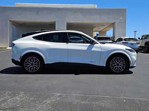 STAR WHITE MET TRI-COAT 2025 Ford Mustang Mach-E Premium