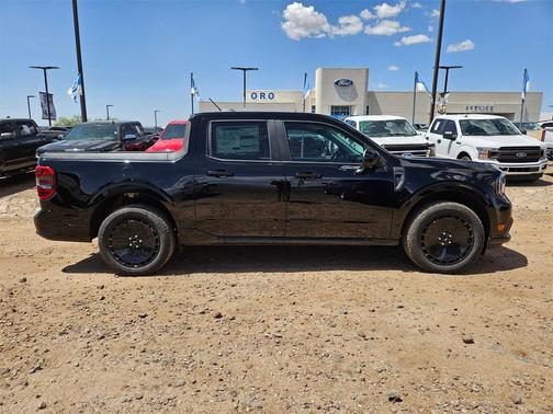 2025 Ford Maverick Lobo Standard