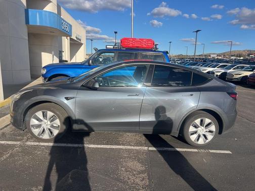 2023 Tesla Model Y Long Range Dual Motor All-Wheel Drive