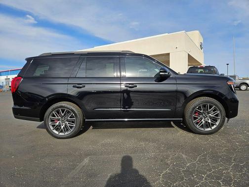 AGATE BLACK METALLIC 2025 Ford Expedition Platinum