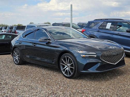 2023 Genesis G70 2.0T RWD
