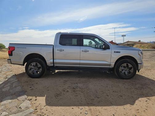 2025 Ford F-150 Lightning Flash