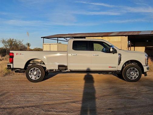 2025 Ford F-350 Platinum
