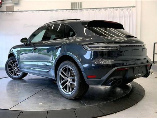 Vulcano Gray Metallic 2024 Porsche Macan
