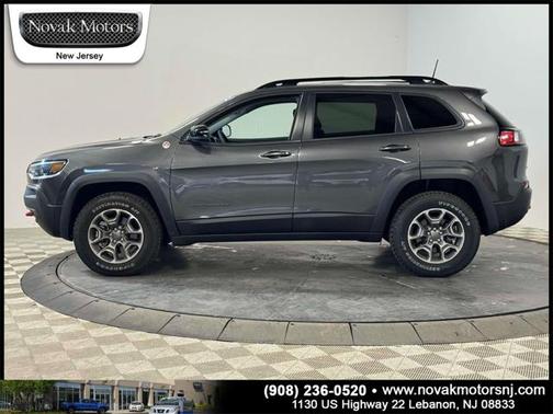 2022 Jeep Cherokee Trailhawk