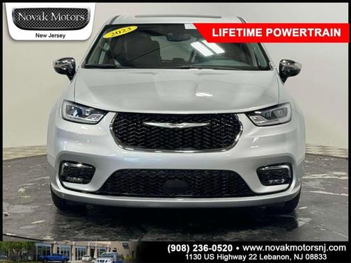 2023 Chrysler Pacifica Hybrid Limited