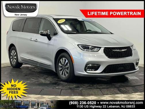 2023 Chrysler Pacifica Hybrid Limited