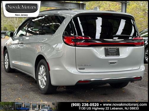 2022 Chrysler Pacifica Touring L