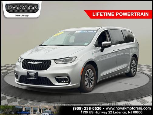 2023 Chrysler Pacifica Hybrid Limited